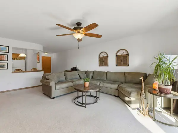 10 S Wille ST #603, Mount Prospect, IL 60056