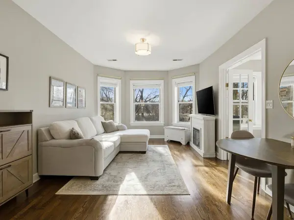 2579 W Montrose AVE #2N, Chicago, IL 60618