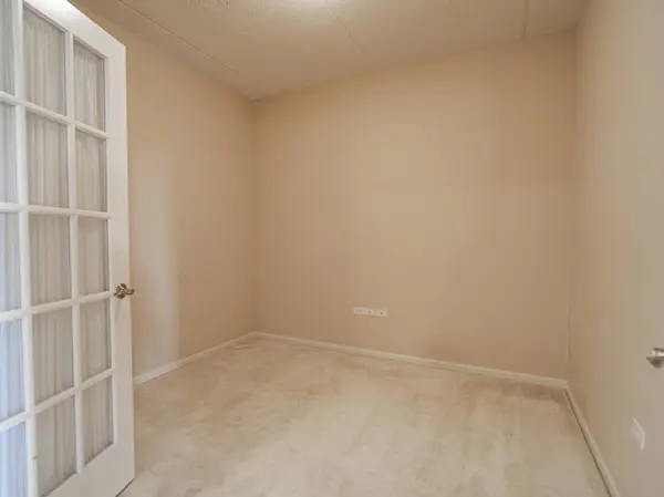 77 N Quentin RD #310, Palatine, IL 60067