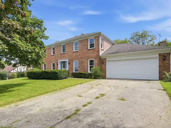 1170 Oak Ridge CIR, Barrington, IL 60010