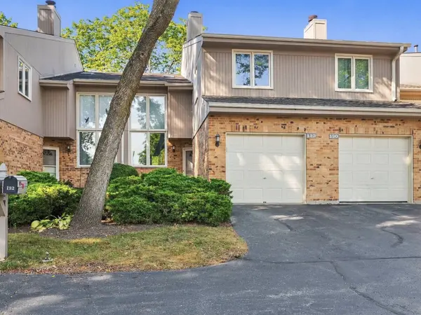 22W132 Butterfield RD