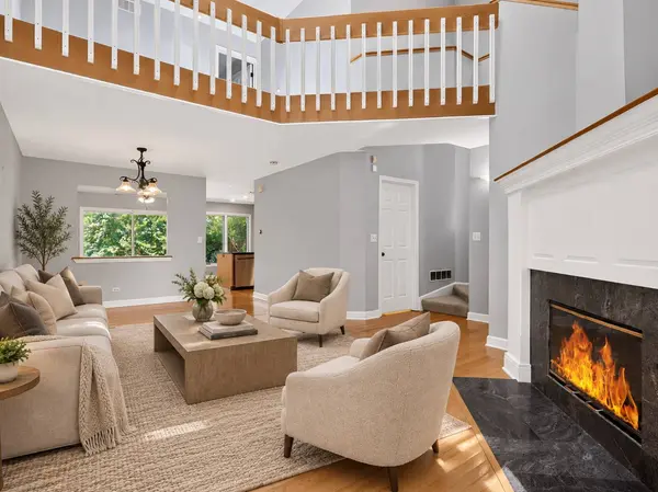 22W132 Butterfield RD, Glen Ellyn, IL 60137
