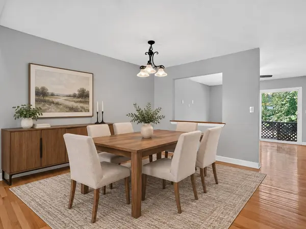 22W132 Butterfield RD, Glen Ellyn, IL 60137