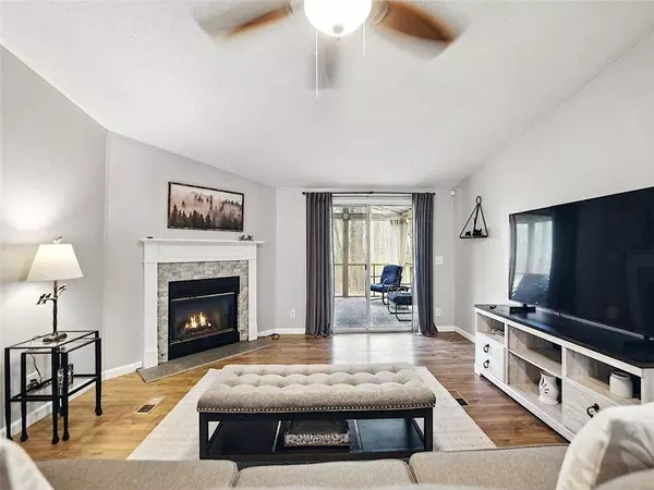 896 JEFFERSON RIVER RD, Jefferson, GA 30549