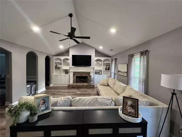 402 Rouse Rd EXT, Hoschton, GA 30548