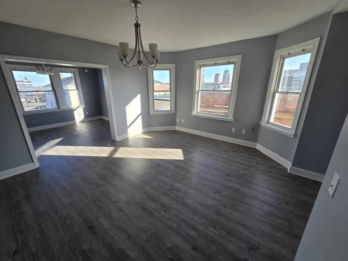 228 Atwells Ave #3, Providence, RI 02903-1528