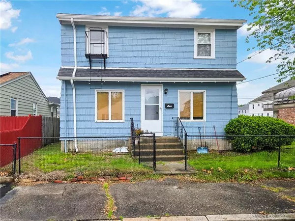 106 Baxter ST, Pawtucket, RI 02861