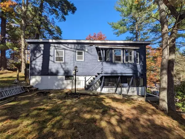 214 Lake DR, Glocester, RI 02814