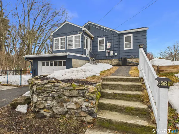 10 First Street, Thompson, CT 06255