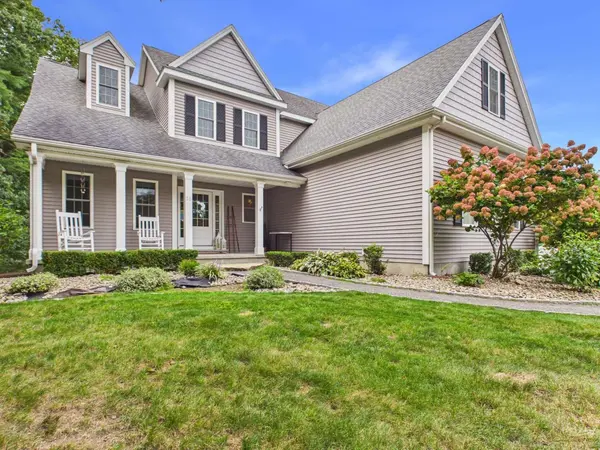 16 Tabor Rd, Uxbridge, MA 01569
