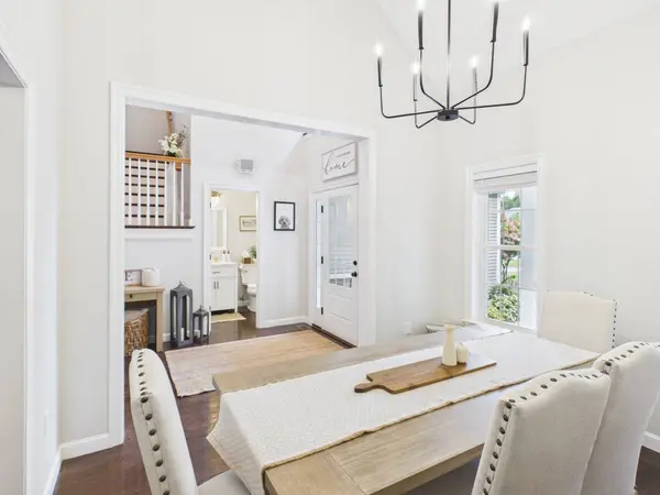 16 Tabor Rd, Uxbridge, MA 01569