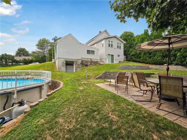 36 Bellevue AVE, North Smithfield, RI 02896