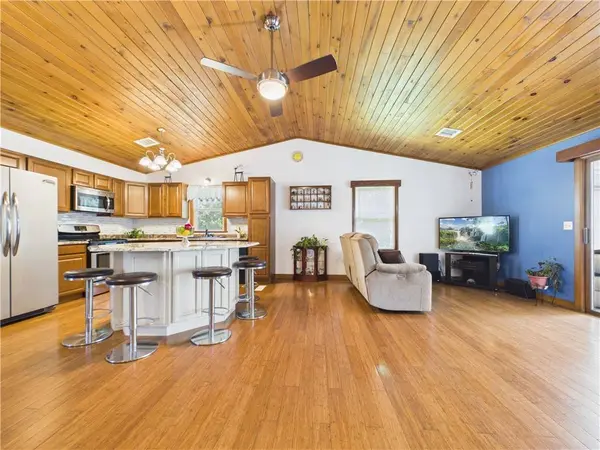 615 Taunton AVE, Seekonk, MA 02771