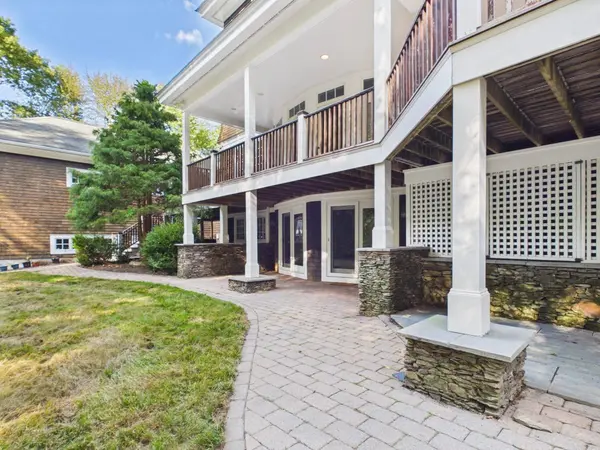 218 Pine St, Rehoboth, MA 02769