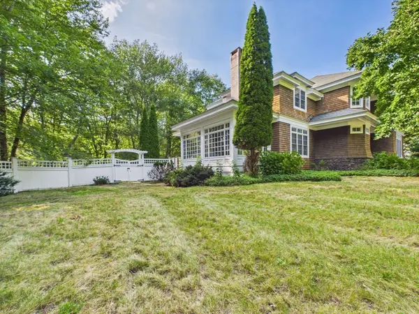 218 Pine St, Rehoboth, MA 02769