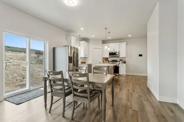 7936 N Bristlecone Rd, Eagle Mountain, UT 84005-6425