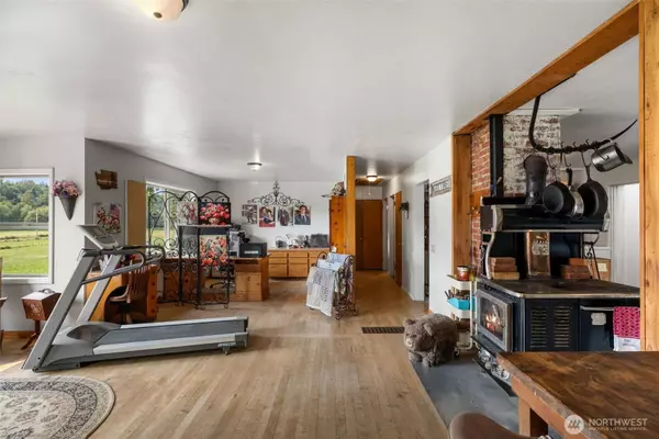 25193 Walker Valley RD, Mount Vernon, WA 98274