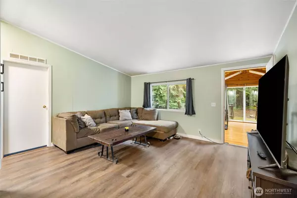 42037 Pine ST, Concrete, WA 98237