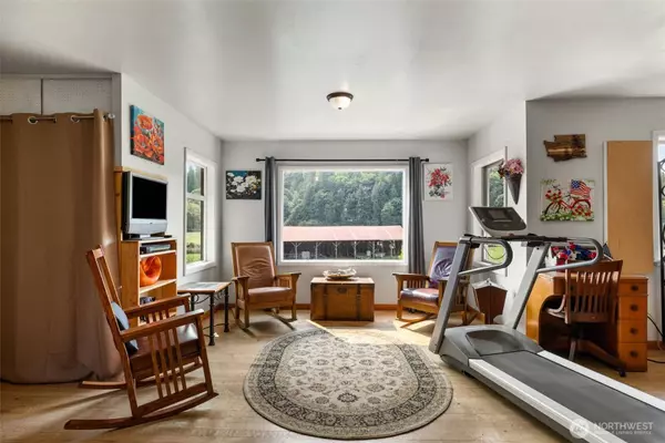 25193 Walker Valley RD, Mount Vernon, WA 98274