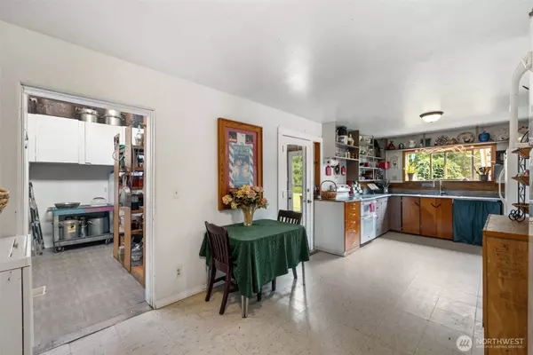 25193 Walker Valley RD, Mount Vernon, WA 98274