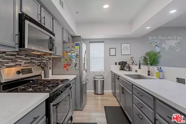 12032 S Broadway, Los Angeles, CA 90061