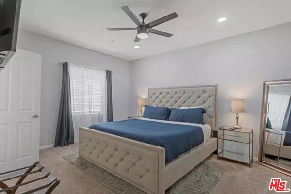 12032 S Broadway, Los Angeles, CA 90061