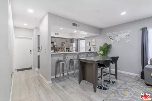 12032 S Broadway, Los Angeles, CA 90061