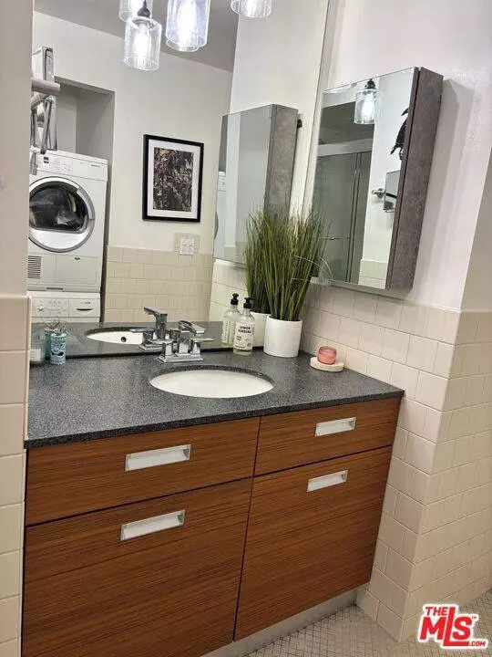 746 S Los Angeles ST #302, Los Angeles, CA 90014