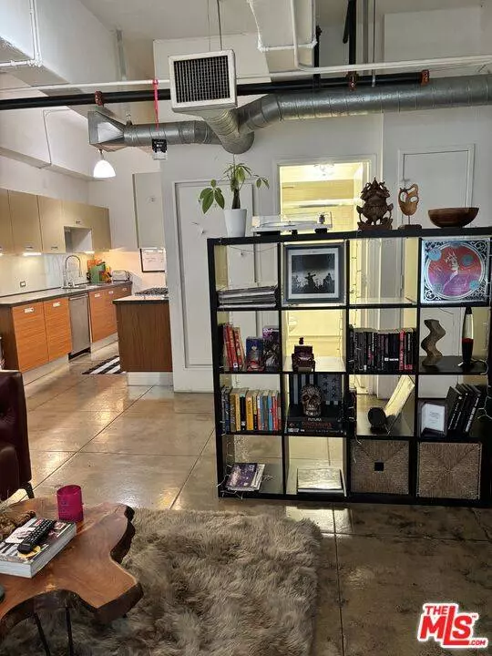 746 S Los Angeles St #302, Los Angeles, CA 90014