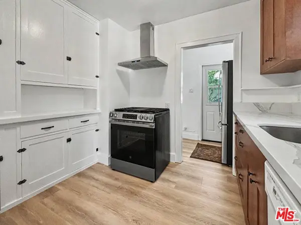 2139 Holly DR, Los Angeles, CA 90068