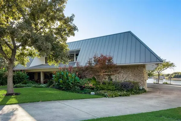8917 Random Road, Fort Worth, TX 76179