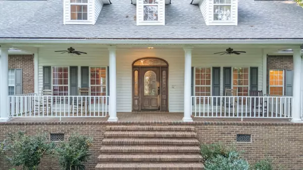 904 Edgewood Dr, Eupora, MS 39744