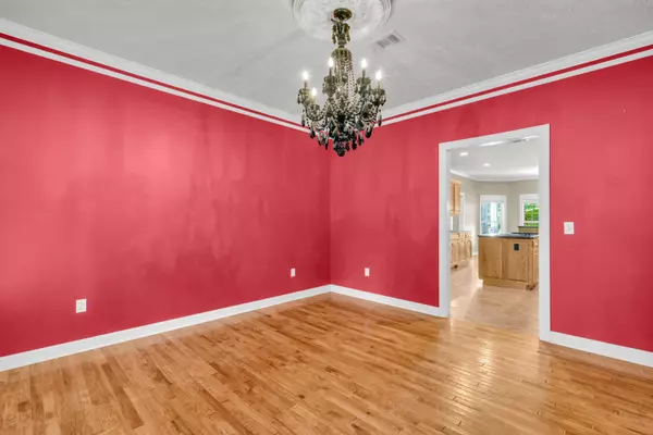 904 Edgewood Dr, Eupora, MS 39744