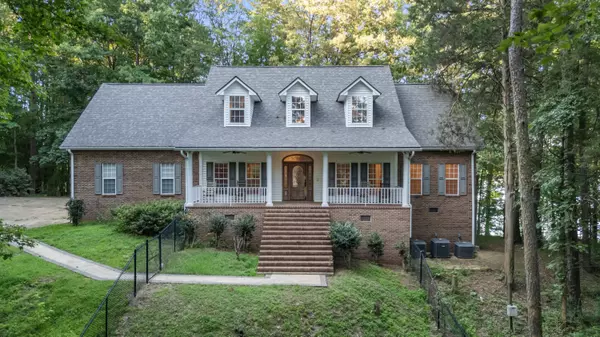 904 Edgewood Dr, Eupora, MS 39744