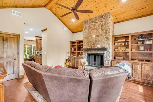 1363 Spring Valley Rd, Mathiston, MS 39752