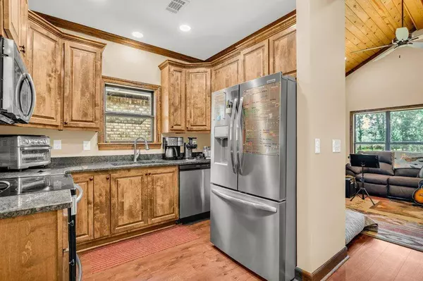 1363 Spring Valley Rd, Mathiston, MS 39752