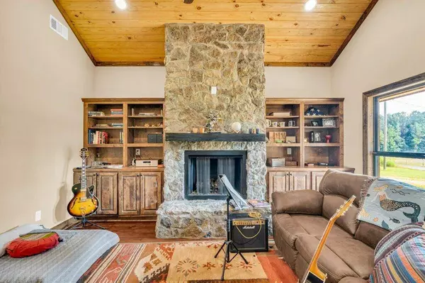 1363 Spring Valley Rd, Mathiston, MS 39752