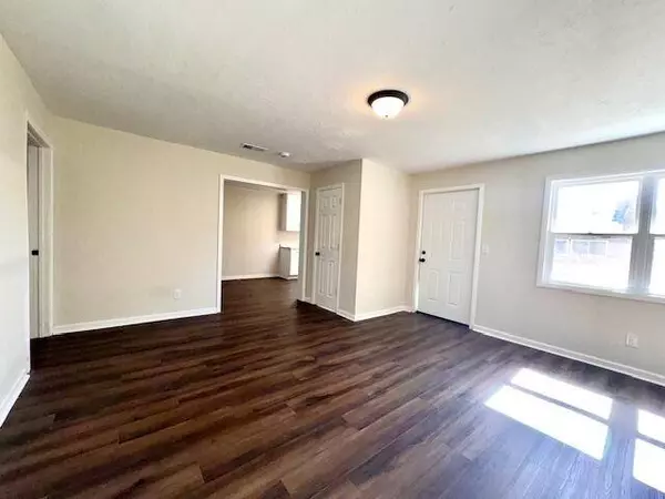 103 Beech St, Columbus, MS 39702