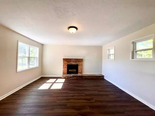 103 Beech St, Columbus, MS 39702