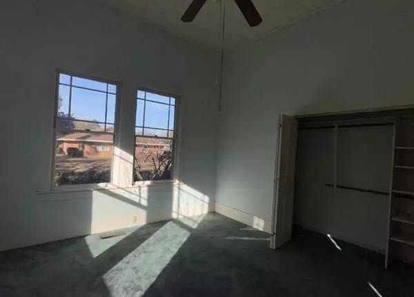 442 Margin St, Grenada, MS 38901