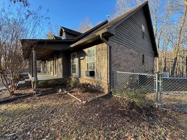 94 Semmes Rd, Grenada, MS 38901