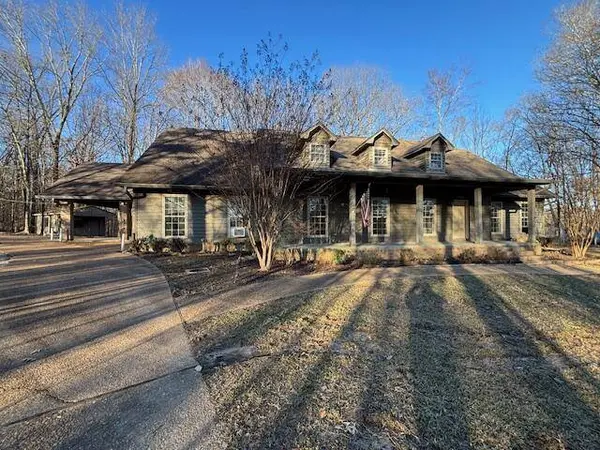 94 Semmes Rd, Grenada, MS 38901