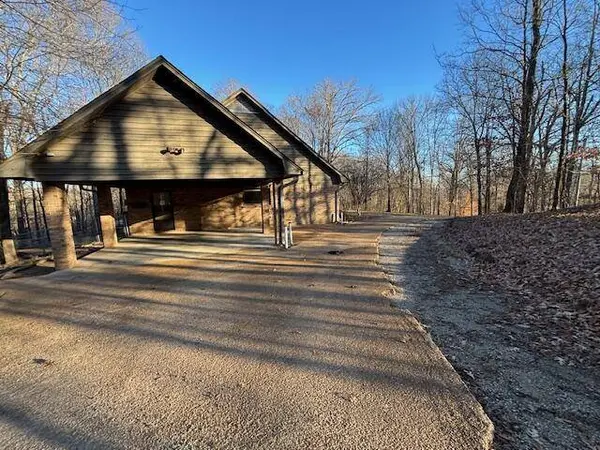 94 Semmes Rd, Grenada, MS 38901