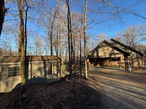 94 Semmes Rd, Grenada, MS 38901