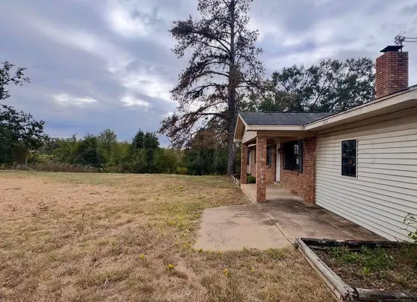9211 County Road 212, Coffeeville, MS 38922