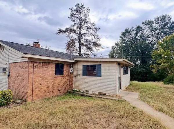 9211 County Road 212, Coffeeville, MS 38922