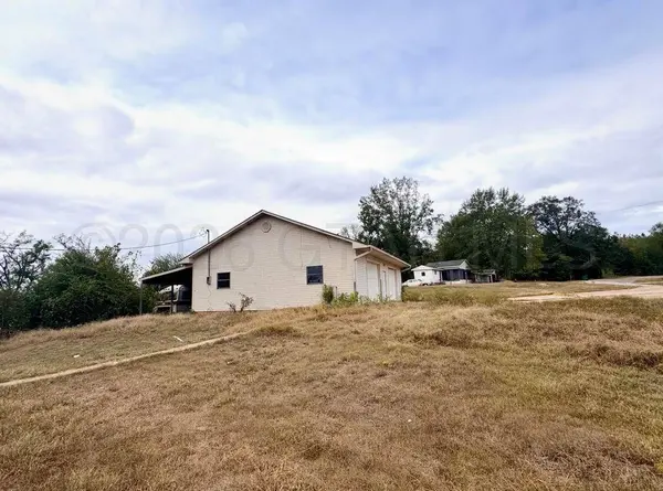 9211 County Road 212, Coffeeville, MS 38922