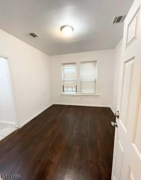 595 15th Ave, Newark City, NJ 07103