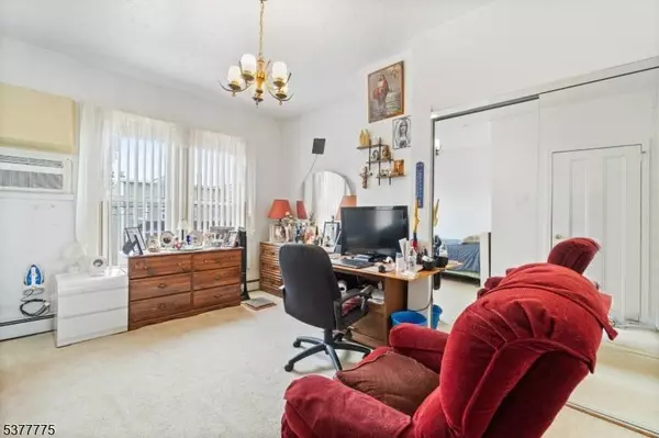 430 Central Ave, Harrison Town, NJ 07029