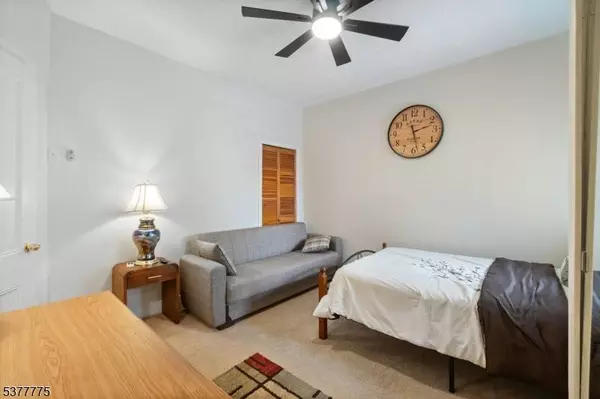 430 Central Ave, Harrison Town, NJ 07029